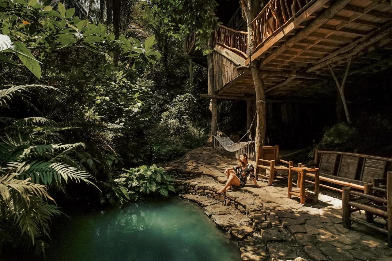 Vila Treehouse De Valentine Balamban Exteriér fotografie