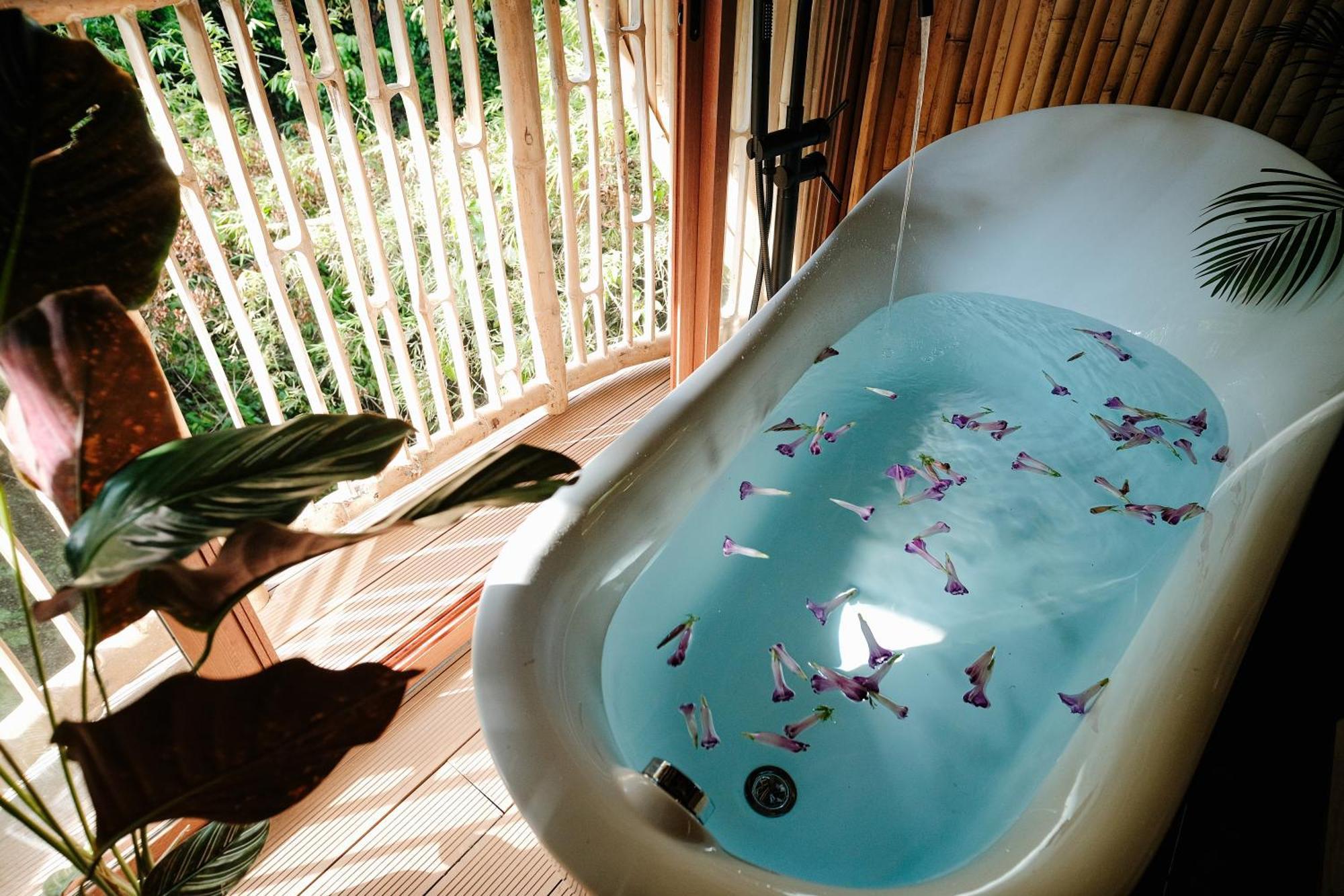 Vila Treehouse De Valentine Balamban Exteriér fotografie