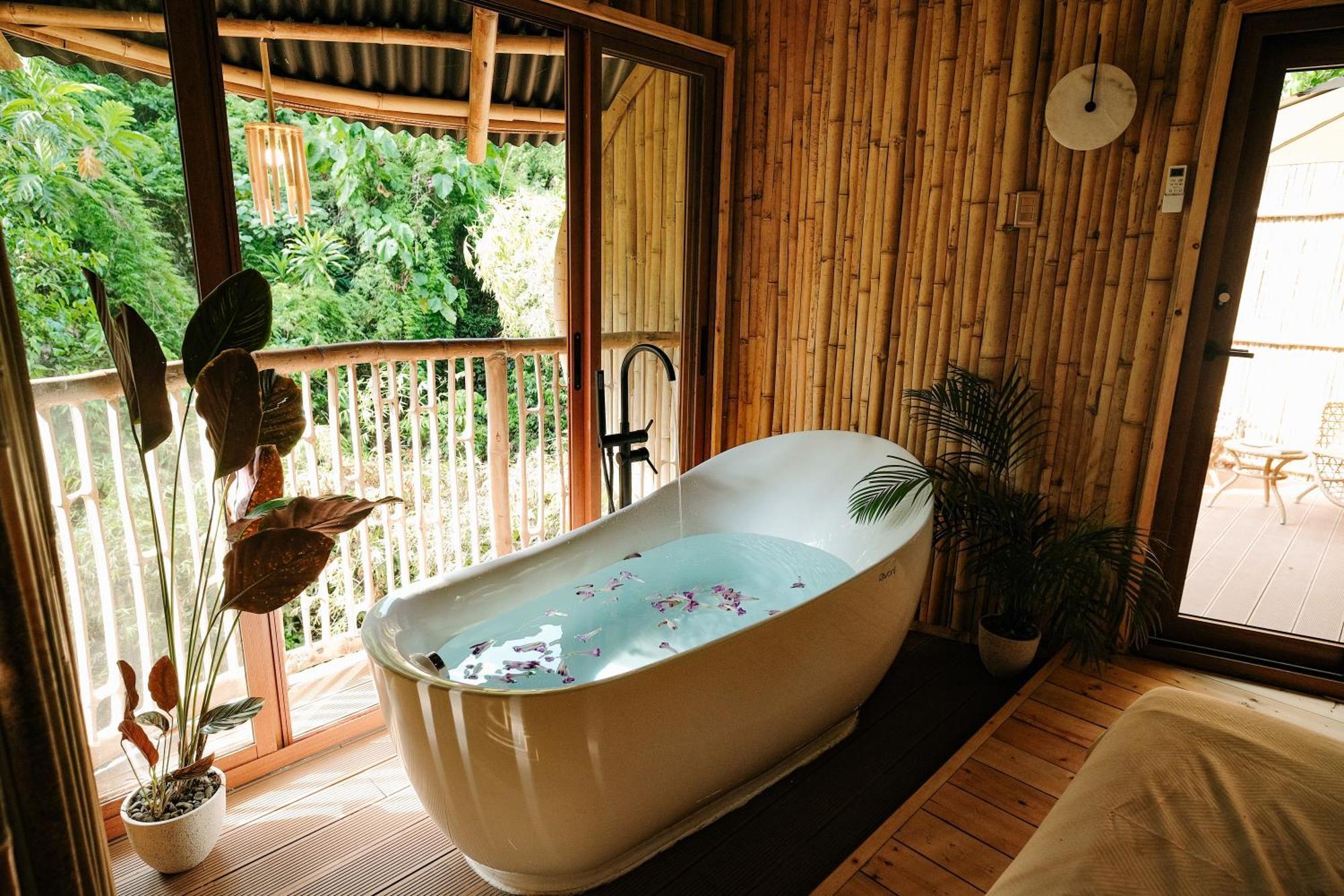 Vila Treehouse De Valentine Balamban Exteriér fotografie